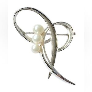 Mikimoto Sterling silver Akoya pearl brooch 925